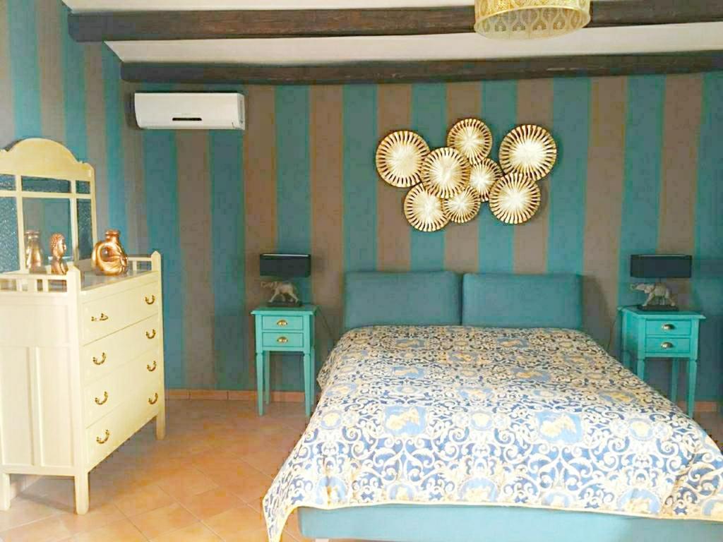 La Stanza Delle Muse In Con Piscina Homestay