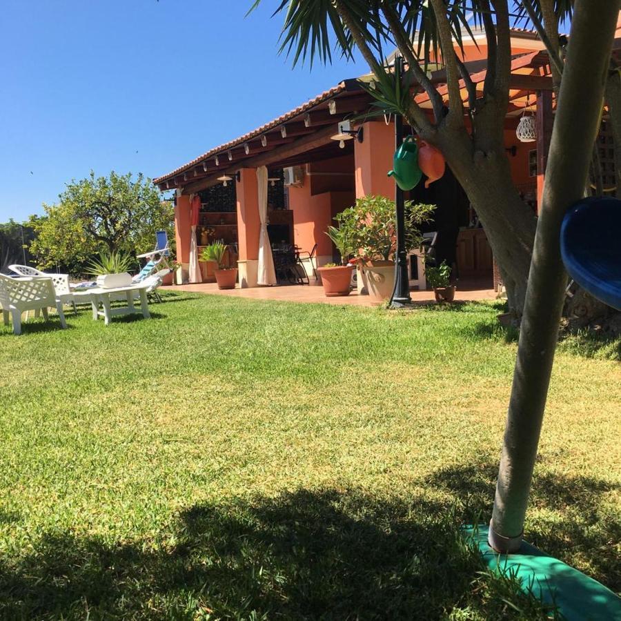 La Stanza Delle Muse In Con Piscina Homestay Fontane Bianche